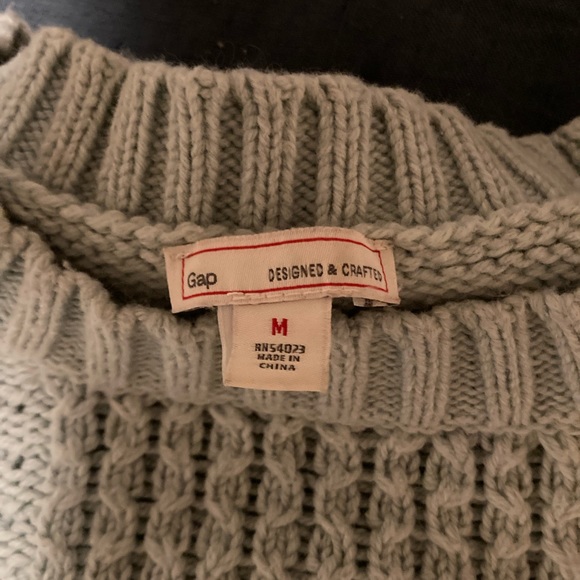 Light blue sweater. Gap Medium. - Picture 1 of 2